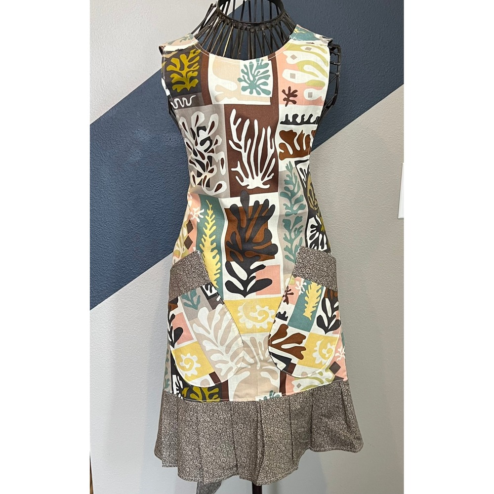 Handmade Reversible Apron 2 Pockets Retro Floral Botanical Print 31"